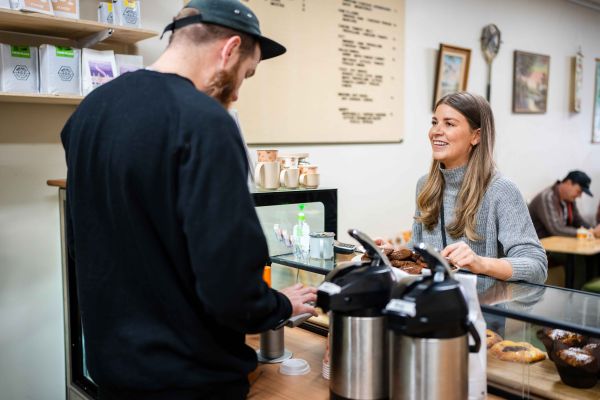 People at a cafe