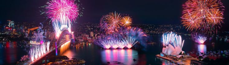 Sydney 2000 positioned in the middle of Sydney Harbour for the NYE fireworks