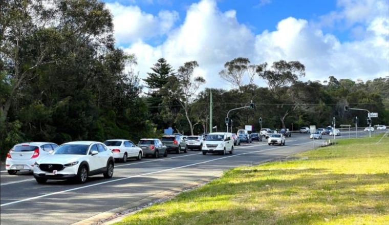 Dreadnought Road intersection Wakehurst Parkway