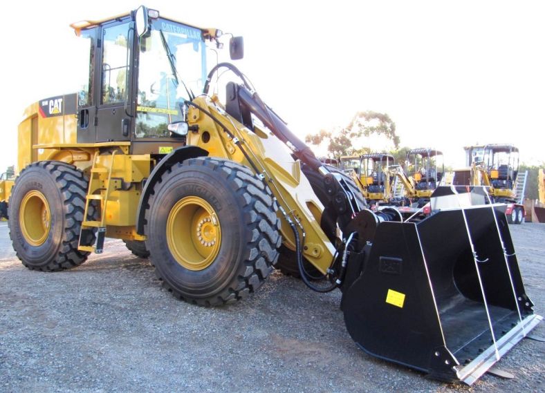 Bucket loader