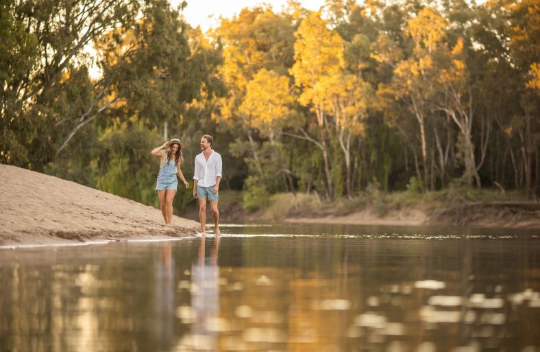 Riverside Wagga Beach Walking