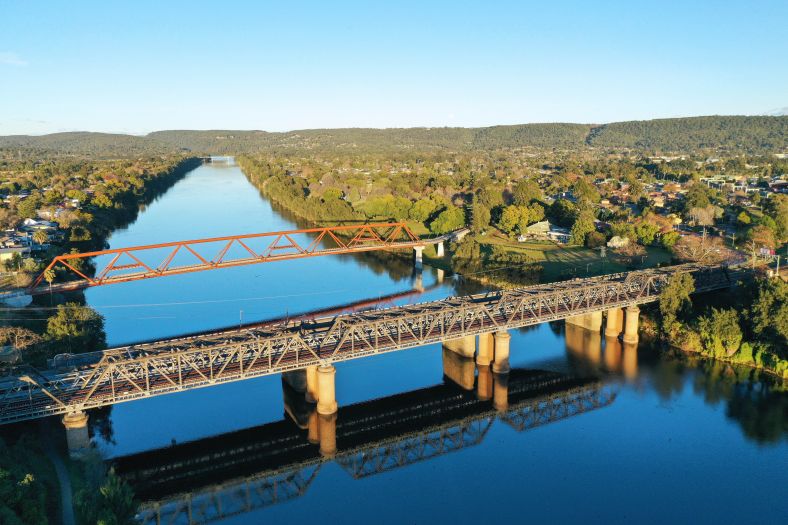 Victoria Bridge during day