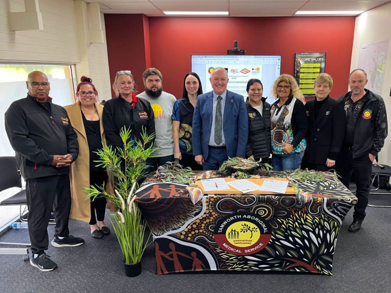 Photo of Minister David Harris with members of the Tamworth Aboriginal Community Controlled Organisation (TACCO)