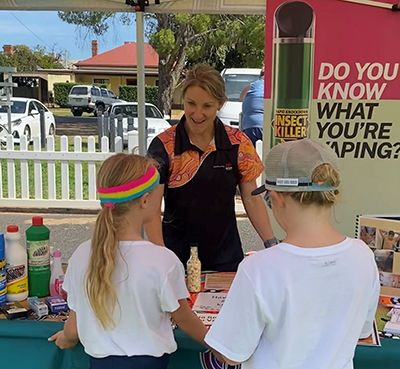 WNSWLHD staff member speaking to local children as part of the Narromine AntiVaping Intervention project