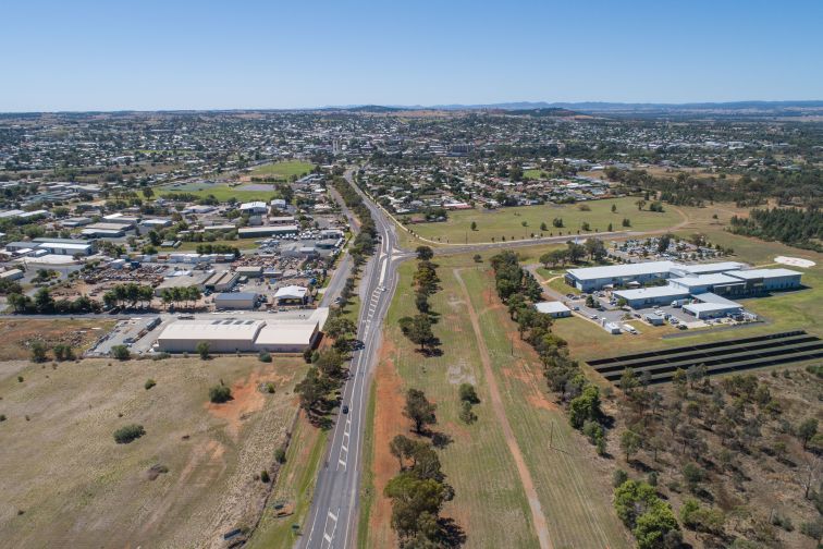 arial view of the town of Parkes