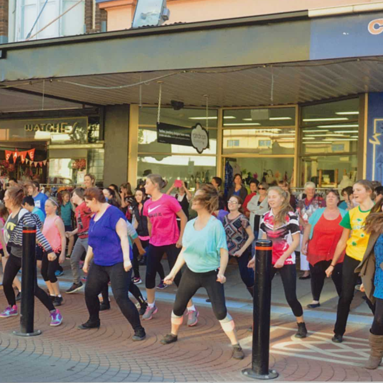 Attendees participating in activity at 2015 Gathering in Glen Innes