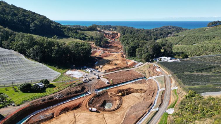 Earthwork between Gatelys Road tunnel northern portal and Bruxner Park Road looking east