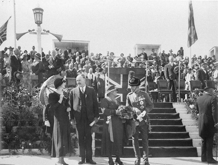 Premier Jack Lang and Mary Lang with the Governor, Sir Philip Game, and Lady Gwendolen Game.