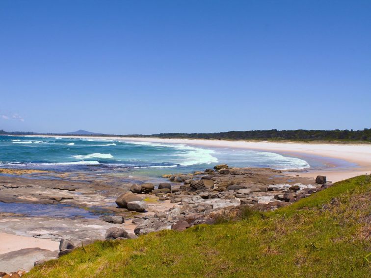 Looking south from the far northern end of Iluka Main Beach.