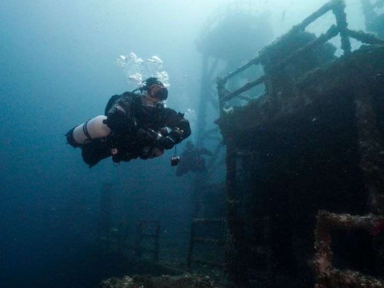 Ex-HMAS Adelaide