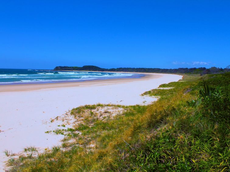 Looking south to Bluff Beach, Frazers Reef, Iluka.