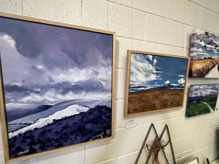 jindabyne art gallery snowy mountains nsw monaro photography paintings mixed media sculpture woodwor