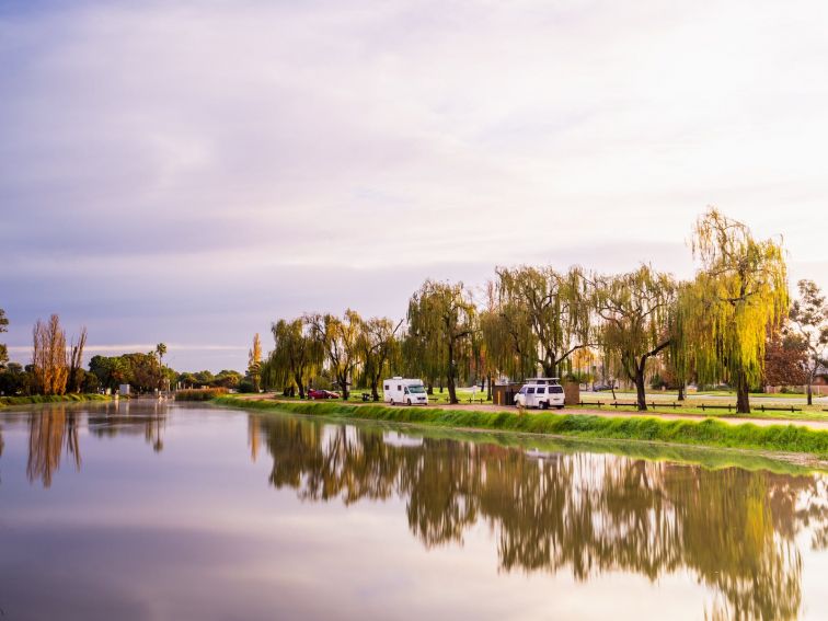 The Main Canal - Griffith