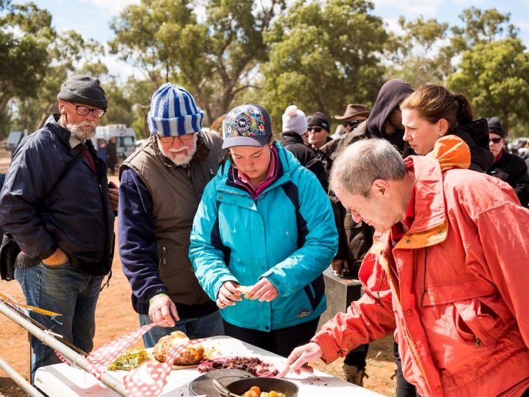 Trundle Bush Tucker Day