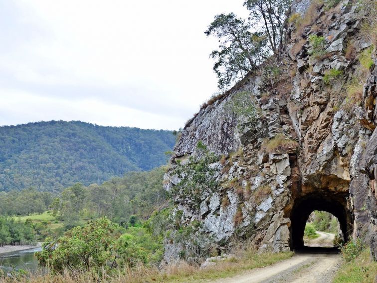 Tunnel