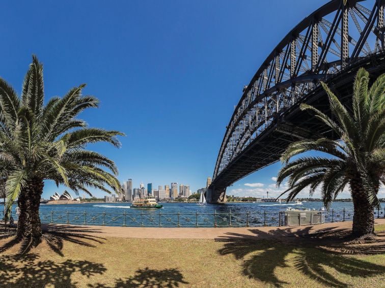 Sydney Harbour Bridge - Milsons Point