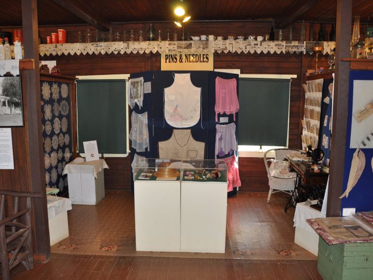 Pioneer Women's Hut display