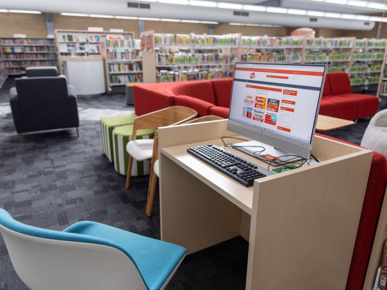 Computer space at Bathurst Library