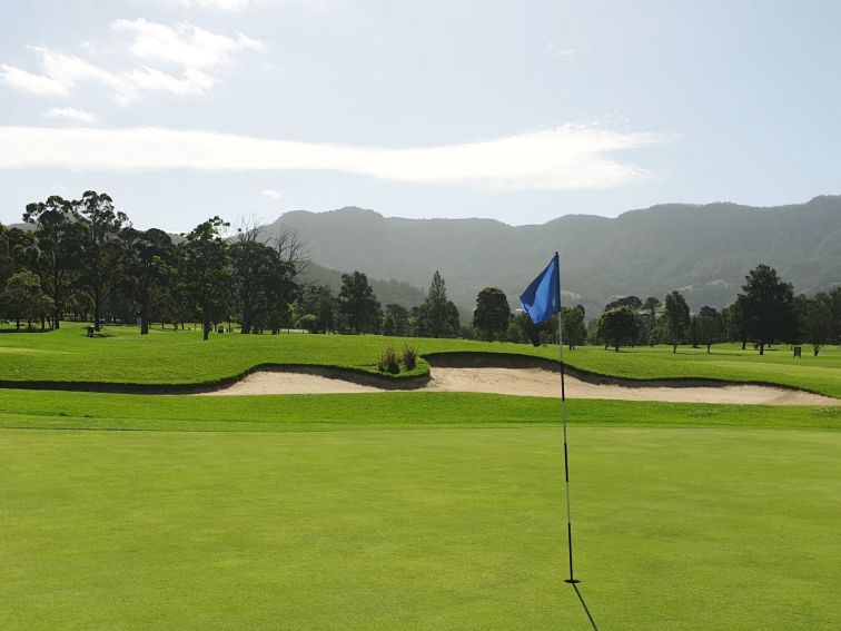 8th Green - Calderwood Valley Golf Course