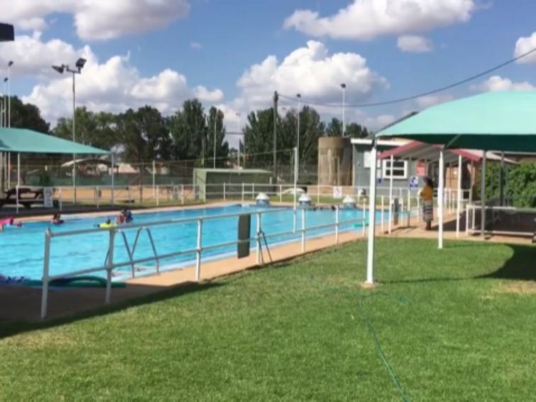 Cumnock Swimming Pool