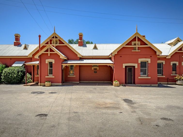 Cowra Railway Station