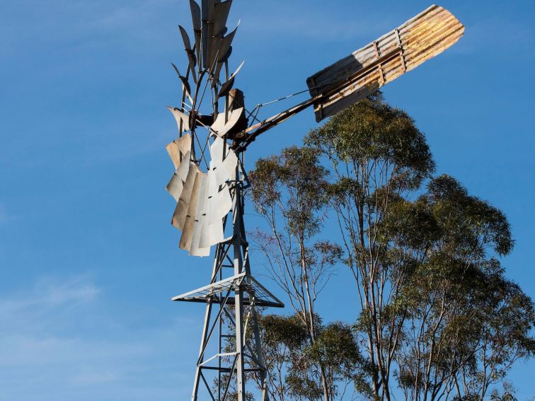 windmill walk gilgandra town of windmills