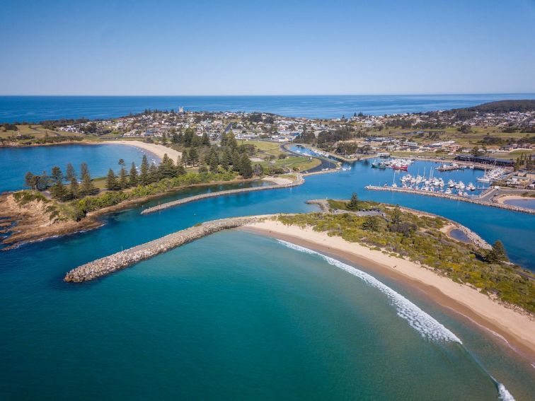 Moorehead Beach, Bermagui, Sapphire Coast NSW, surfing, beaches, South Coast