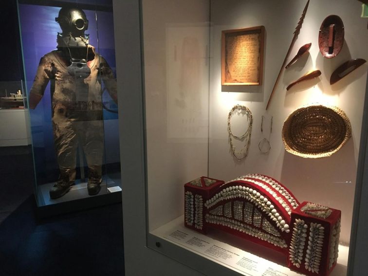 Objects in the history gallery