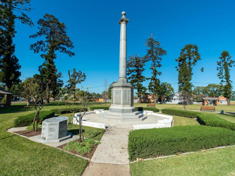 Singleton War Memorial - Burdekin Park