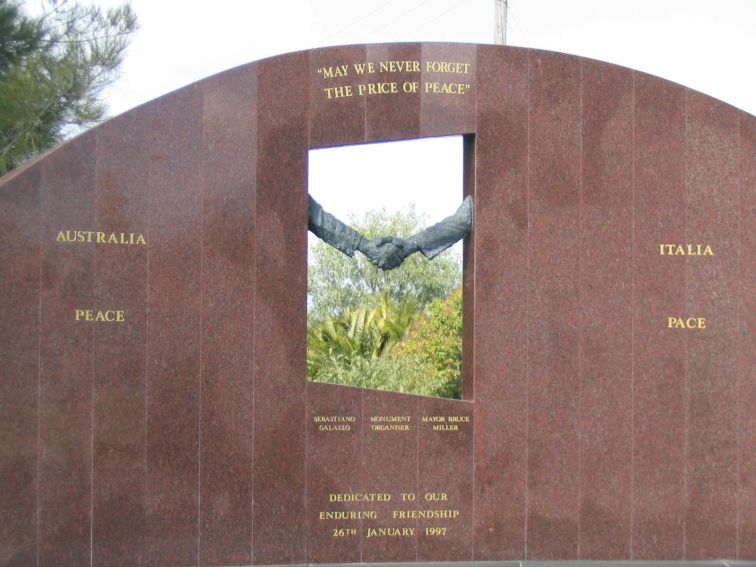 Cowra Italy Friendship Monument edit1