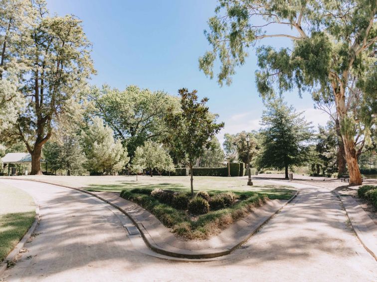 Victory Memorial Gardens in Wagga Wagga