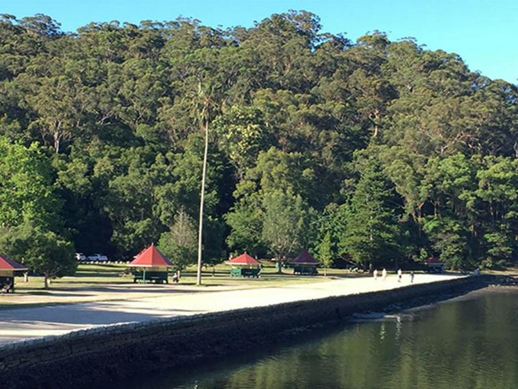 Bobbin Head picnic area offers plenty of space and is a popular fishing spot in Ku-ring-gai Chase