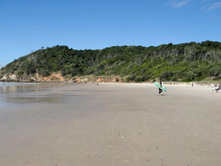 Broken Head beach, Broken Head Nature Reserve. Photo: D Mackey/NSW Government