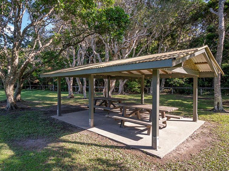 Picnic shelter at Broken Head picnic area in Broken Head Nature Reserve. Photo: John Spencer/DPIE