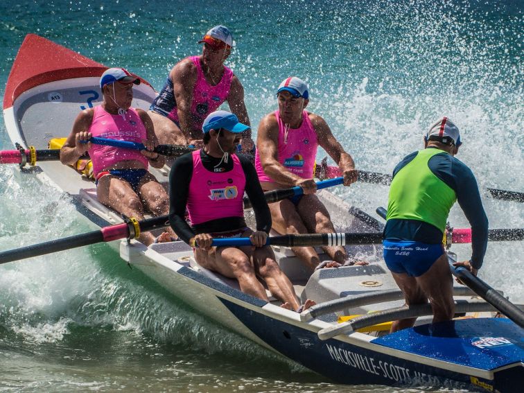 Surf Club Surf Boat Team rowing at Scotts Head