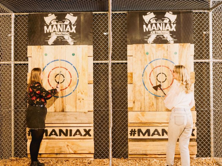 MANIAX Axe Throwing