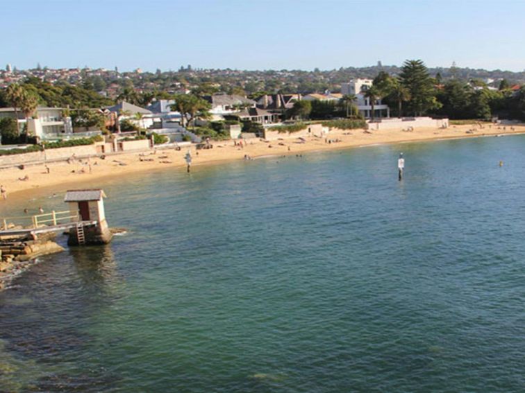 Camp Cove, Sydney Harbour National Park. Photo: John Yurasek &copy; DPIE