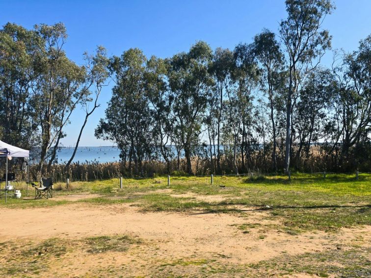 Kyffins Reserve Lake Mulwala