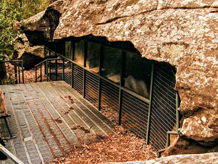 Red Hands Cave, Blue Mountains National Parks. Photo: Craig Marshall/NSW Government