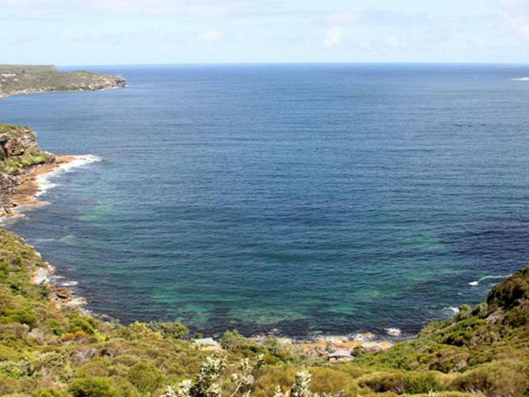 Dobroyd Area Crater, Sydney Harbour National Park. Photo: John Yurasek &copy; DPIE