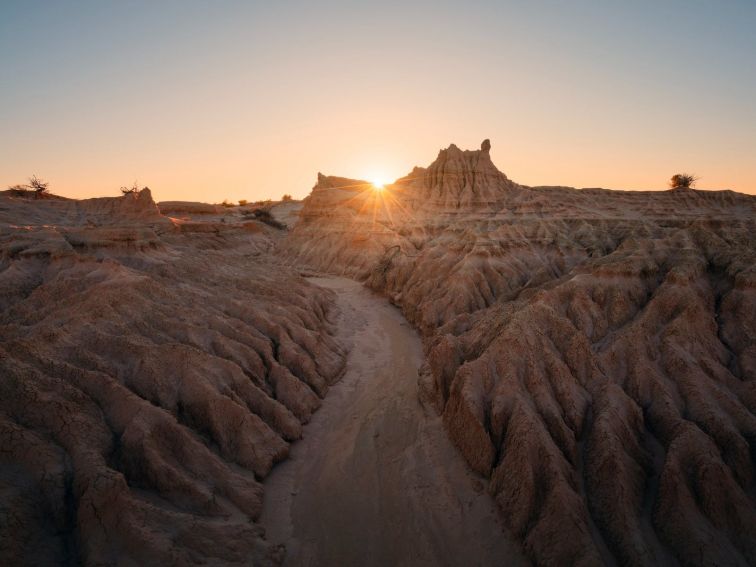 A scenic sand formation (lunette) in the UNESCO World-Heritage-Listed Mungo National Park