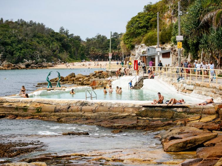 Busy day at Fairy Bower Pool