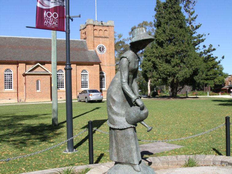 Elizabeth Macquarie Statue Mawson Park Campbelltown