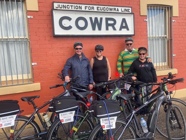 Cowra Rail Station