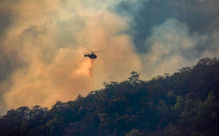 A fire fighting helicopter