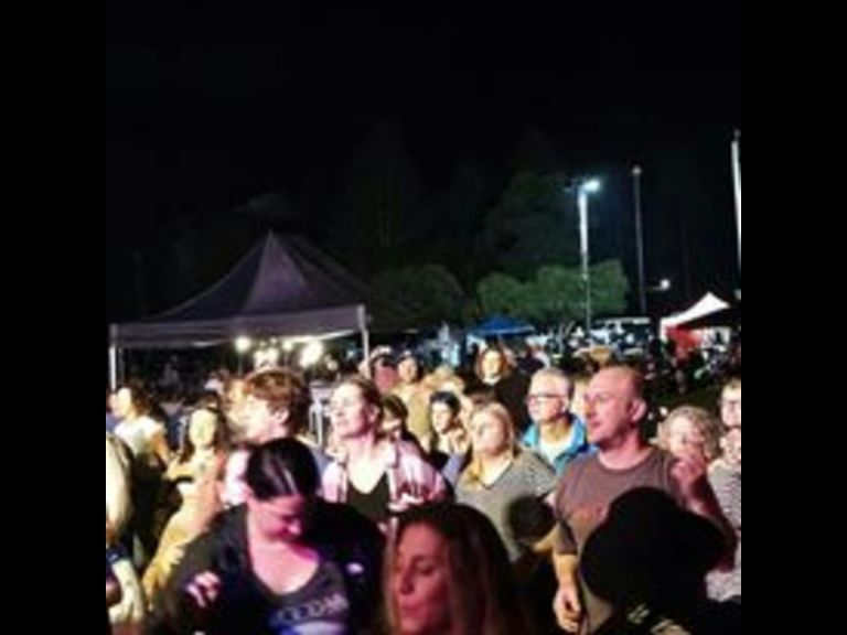 Crowd at the main stage at 8pm