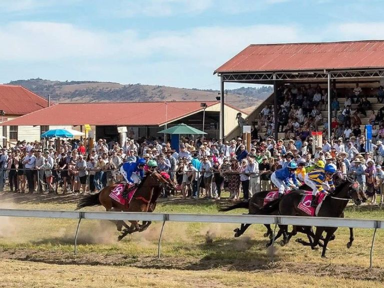 Adaminaby Races