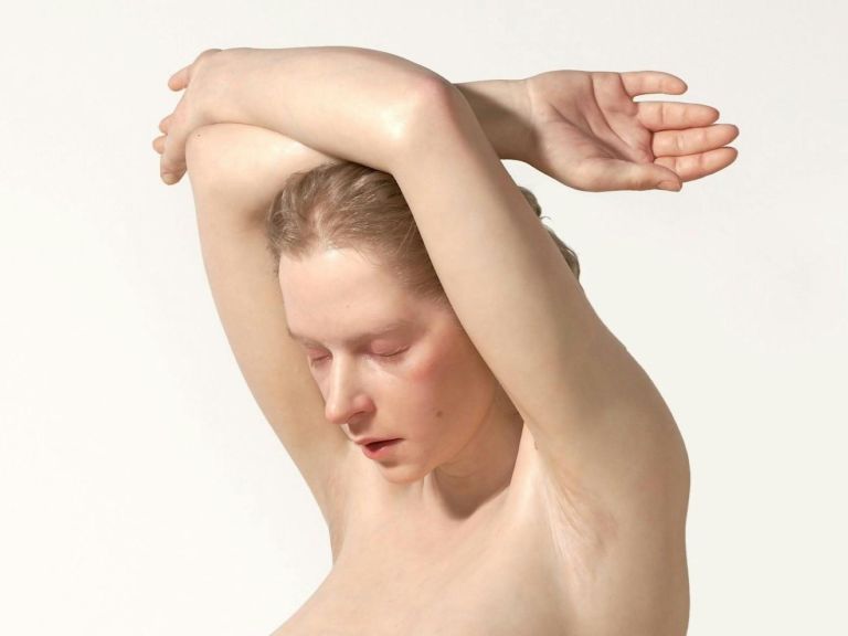 Ron Mueck, Pregnant woman, 2002