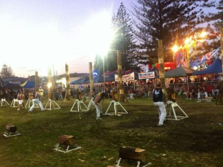 Woodchopping in Brunswick Heads