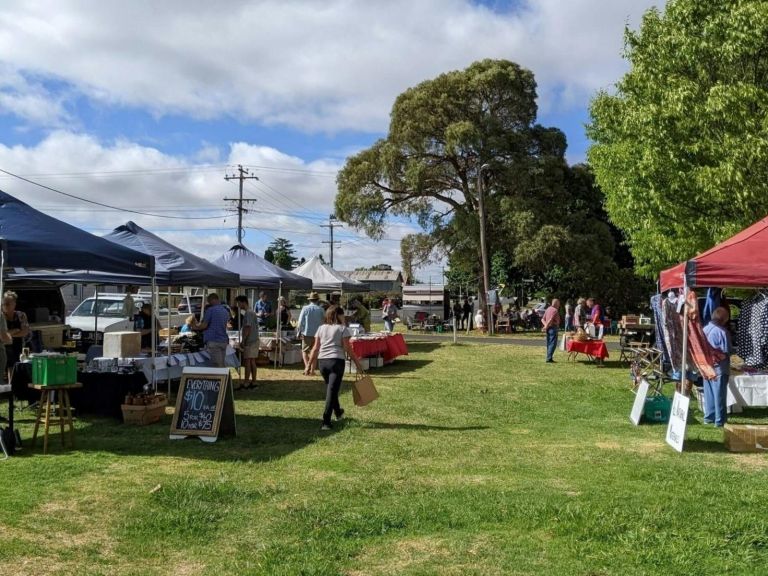 Glen Innes Cottage Market stalls